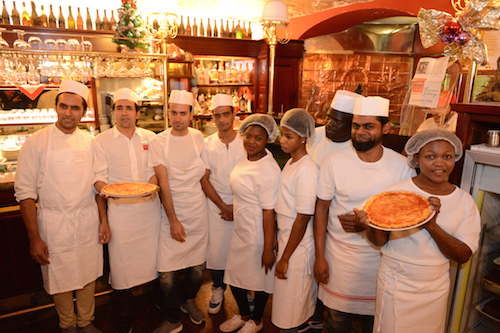 Corso da aspiranti pizzaioli per richiedenti asilo