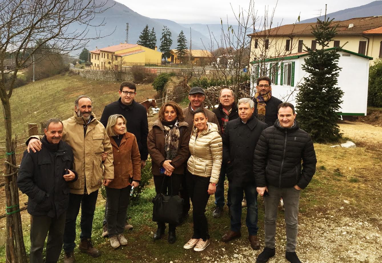 Consegnate a tre aziende agricole terremotate le casette acquistate da quattro Cia del Piemonte