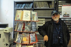 Faletti, neo presidente della Biblioteca Astense, presenta “Adotta uno scaffale” – gallery