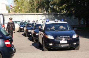 Rubano in un supermercato di Alba: madre e figlia denunciate dai carabinieri