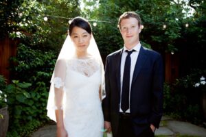 Mister Facebook compra casa nell’Astigiano? Le foto del castello – gallery