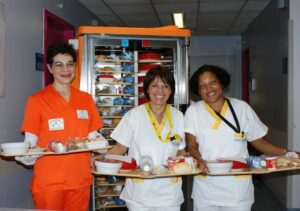 “Buon appetito”: al Pronto Soccorso di Asti i volontari servono anche il pranzo – gallery