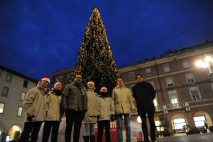 Accese le luminarie natalizie ad Asti
