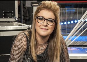 Cixi derubata dei cimeli di X Factor: “Hanno rotto la mia macchina e mi hanno portato via due mesi della mia vita” – gallery