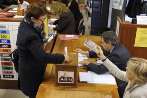 A Indi(e)avolato Nicolò Carnesi