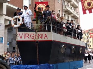 Sfilata delle Sagre. Oltre 3.000 figuranti a raccontare la storia della civiltà contadina del Monferrato – gallery