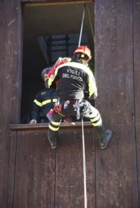 Piccoli vigili del fuoco crescono a Pompieropoli: la fotogallery – gallery
