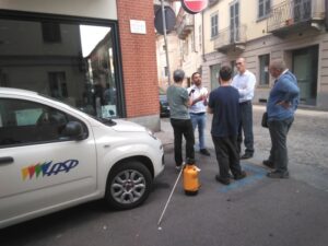 L’invasione delle blatte fra le strade di San Rocco: parte la disinfestazione dell’Asp – gallery