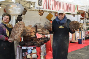 Asti, apre i battenti il Mercato Europeo con gustose specialità da tutto il mondo – gallery