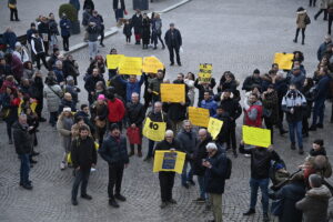 Manifestazione degli ambulanti di piazza Alfieri: “Il mercato è tradizione” – gallery