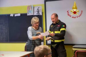 Donazione dell’Associazione Vigili del Fuoco di Asti all’elementare Oberdan – gallery
