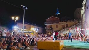 SaltinPiazza, il pi&ugrave; antico festival di teatro di strada del Piemonte, celebra 35 anni con un’edizione ispirata a Chagall
