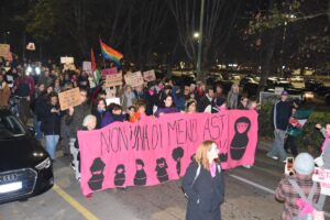 25 novembre. In piazza contro la violenza sulle donne