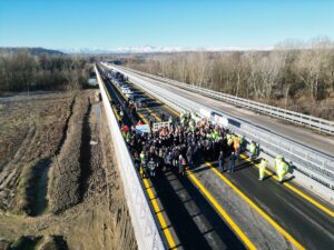 Apre al traffico l’autostrada A33