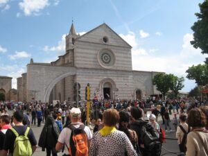 Canelli, giovedì 21 maggio arriva la “Lampada della Pace”