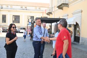 Il principe Emanuele Filiberto di Savoia ospite d’eccezione al Palio di Asti 2026