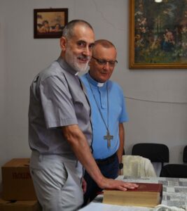 Il benvenuto della parrocchia Nostra Signora di Lourdes a don Luca Solaro