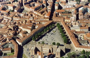 Piazza Vittorio Alfieri ad Asti (Foto di Mark Cooper)