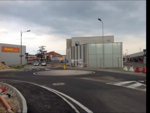 Terminata la rotonda di strada Valgera. Ripresa la circolazione orale in corso Casale