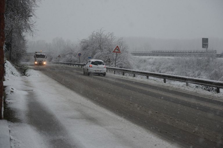 Il maltempo si affaccia in Piemonte: allerta arancione per neve