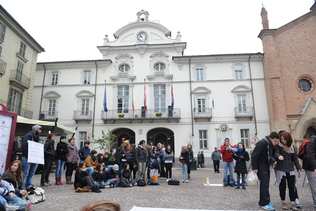 Veglia per la Pace con il vescovo Ravinale