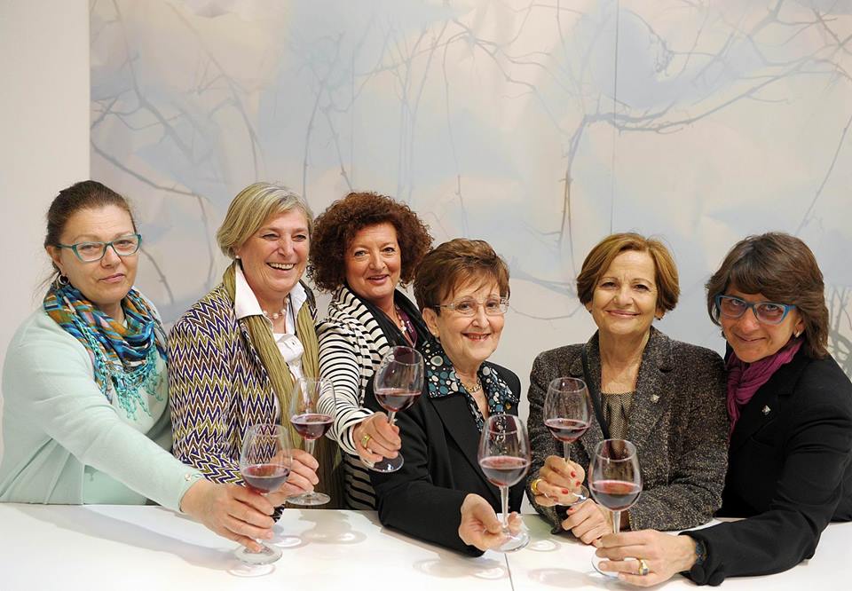I proventi del libro “Laura Pesce, una donna, il vino, un destino” ai bambini dell’Ecuador