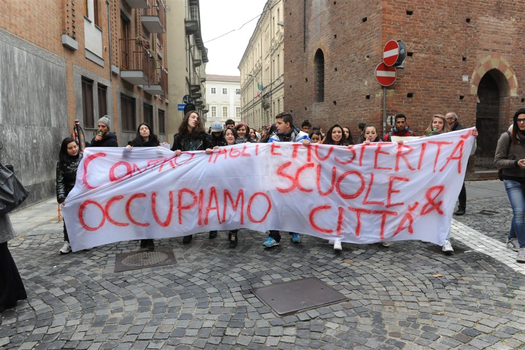 Teenagers denunciati per furto dai carabinieri di Asti