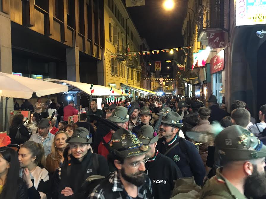 La prima grande notte dell’Adunata Nazionale degli Alpini di Asti