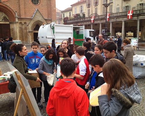 In piazza per scoprire come riciclare al meglio