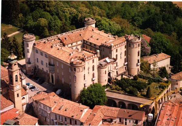 Giovani gruppi piemontesi in concerto nel parco del castello di Costigliole d’Asti