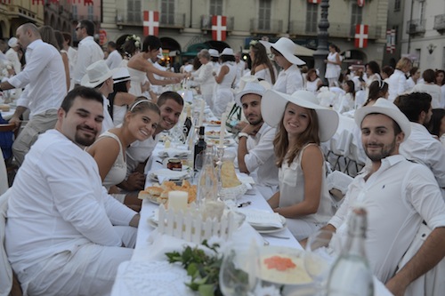 L’8 luglio ad Asti torna la Cena in Bianco
