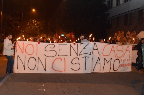 Sfratti Zero: immagini e foto della manifestazione sul diritto all’abitare