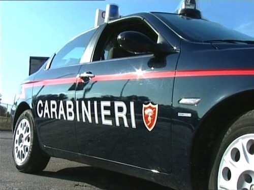 Fanno acquisti con banconote false: arrestati