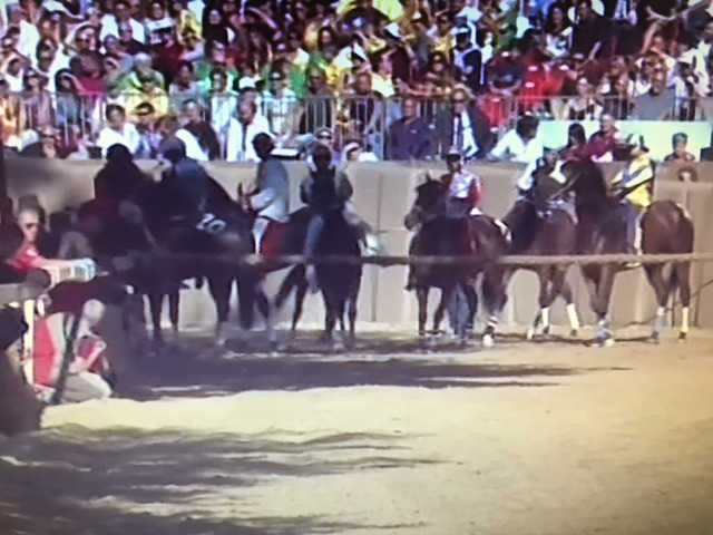 Palio di Asti: si corre la prima batteria