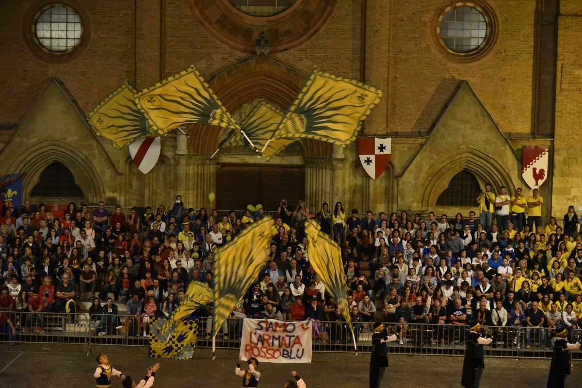 Palio degli Sbandieratori. San Lazzaro vince senza sorprese: la fotogallery