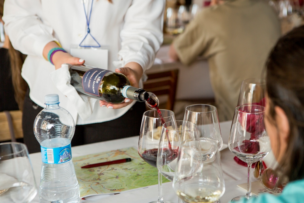 Wine Tasting Experience: oltre la degustazione tradizionale