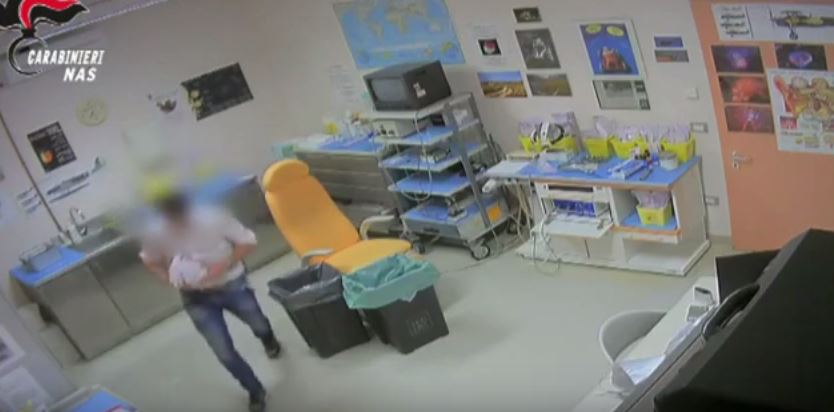 Asti: quattro medici e un’infermiera ai domiciliari per furto e truffa. Il video