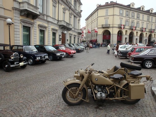 Ad Asti una domenica fra moto e auto d’epoca