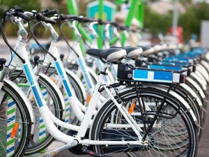 Nuovi incentivi per chi acquista biciclette elettriche e biciclette