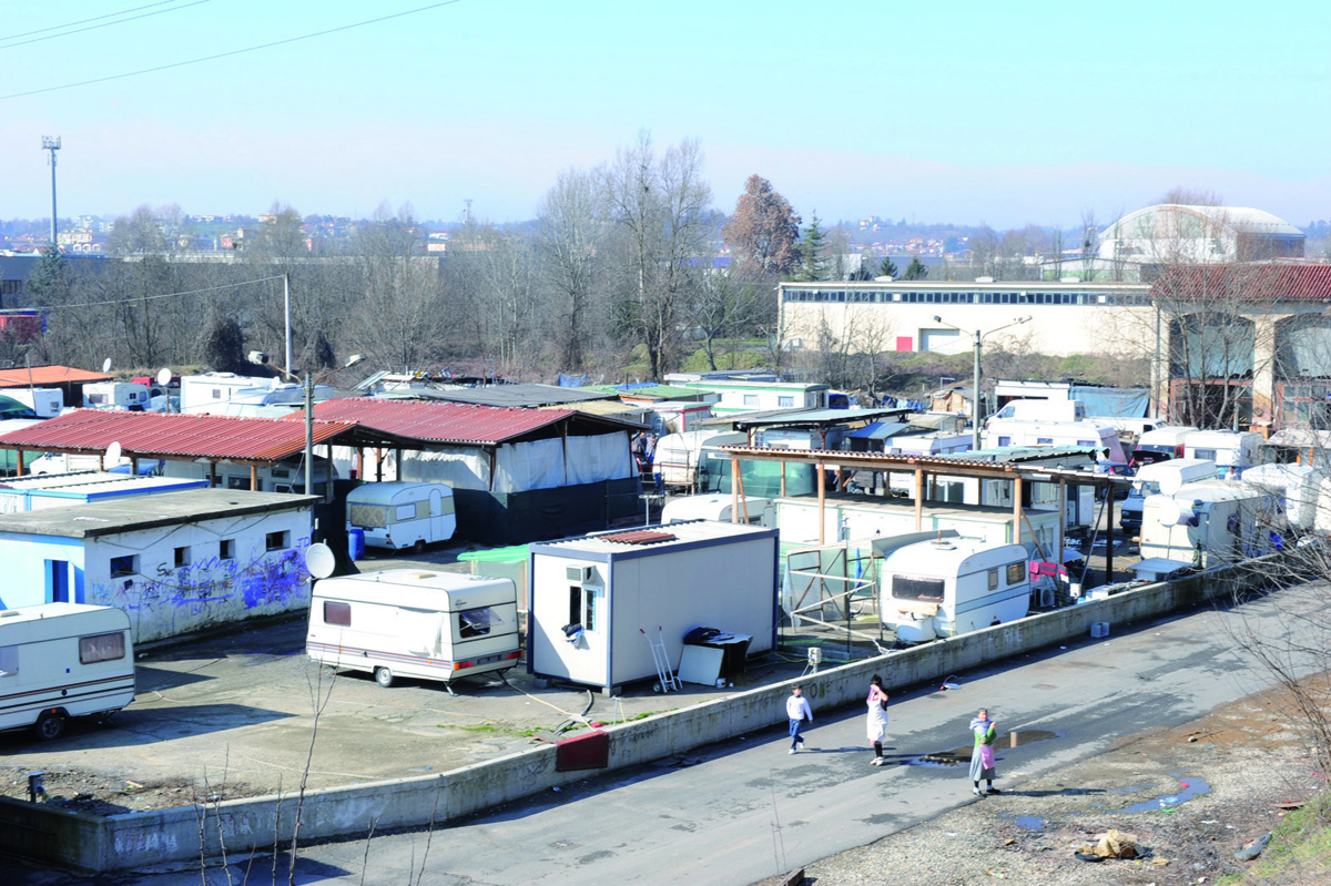 Vertice in prefettura ad Asti sui campi nomadi