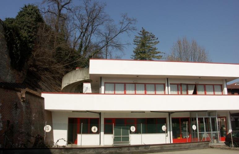 Nuova vita al circolo di via del Bosco e beach volley al parco delle Ferriere. Aggiudicati i bandi per il rilancio delle due strutture.