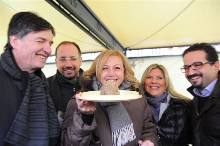 Le immagini della domenica del tartufo di Asti