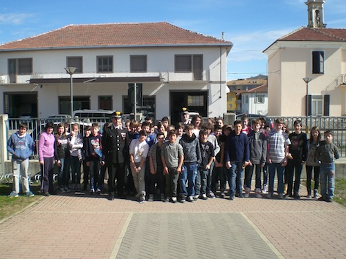 A lezione di sicurezza con i carabinieri