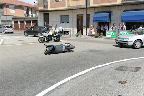 Incidente alla rotonda di corso Savona