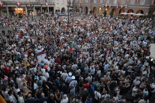 Manifestazione ad Asti per chiedere maggiore sicurezza: la fotogallery