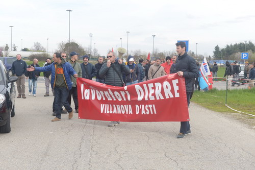 Lavoratori della Dierre sul piede di guerra