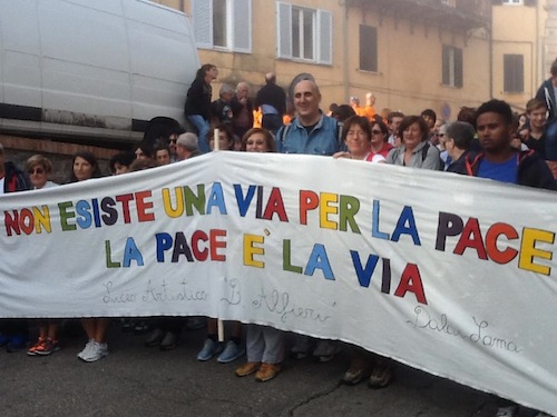 Tanti astigiani alla marcia per la pace Perugia-Assisi