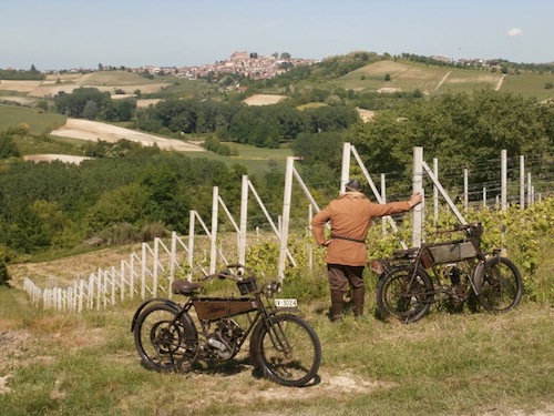 In moto fra colline e vigneti alla scoperta del Grignolino