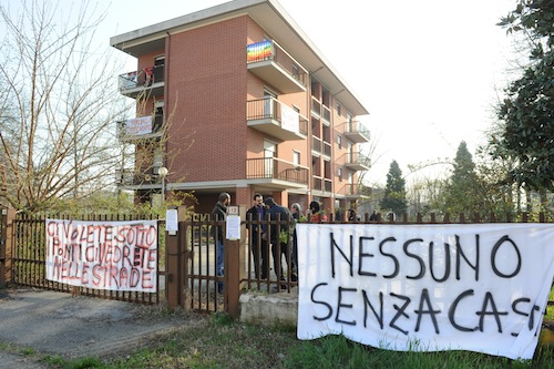 Diritto alla casa: il coordinamento Asti Est in piazza durante il festival dell’architettura