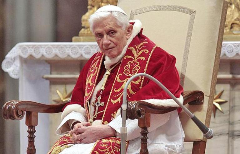 Papa Benedetto XVI si dimette dal Pontificato